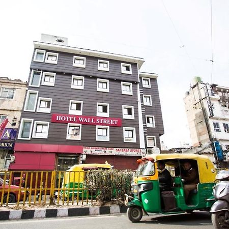 Hotel Wall Street New Delhi Exteriör bild