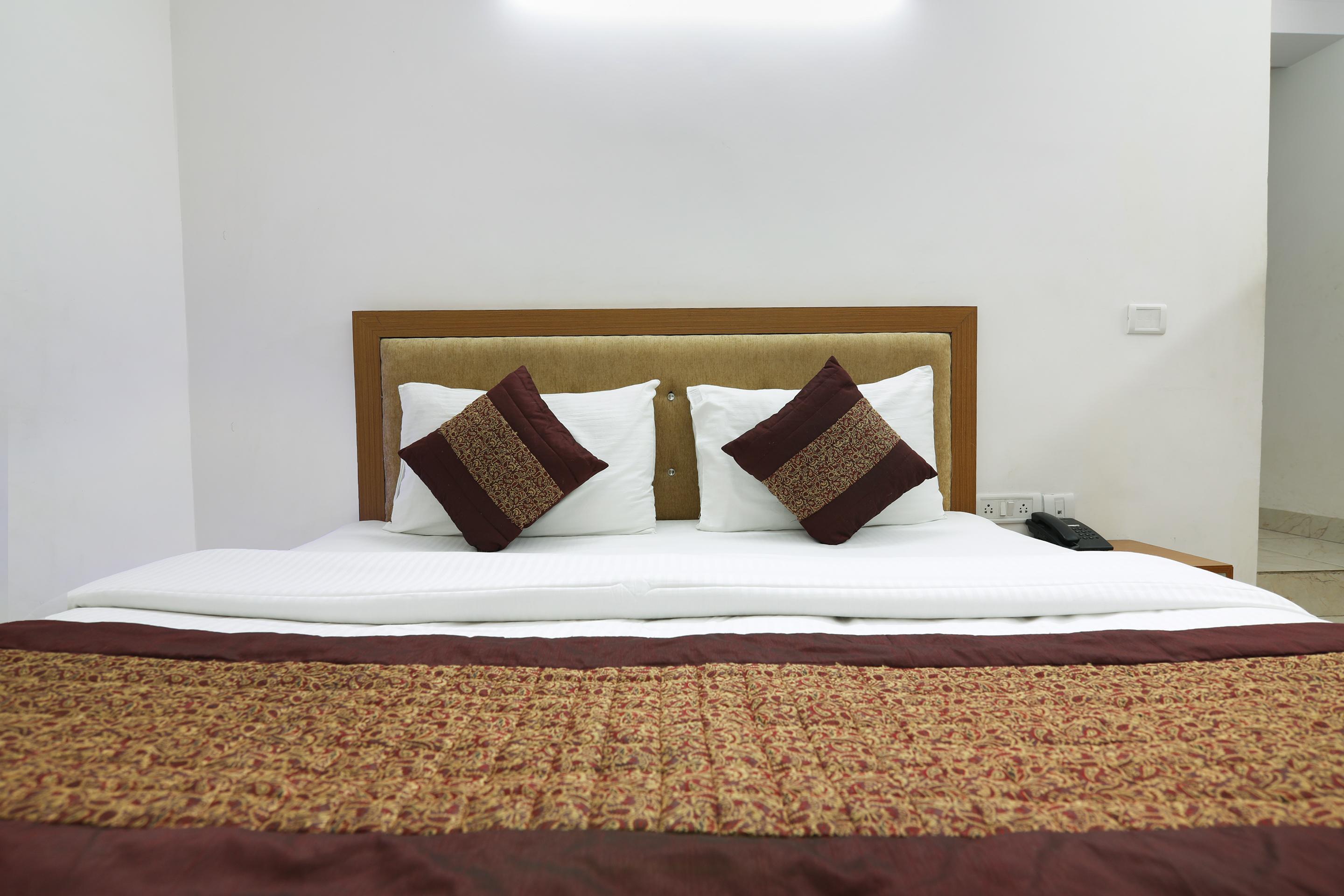 Hotel Wall Street New Delhi Exteriör bild