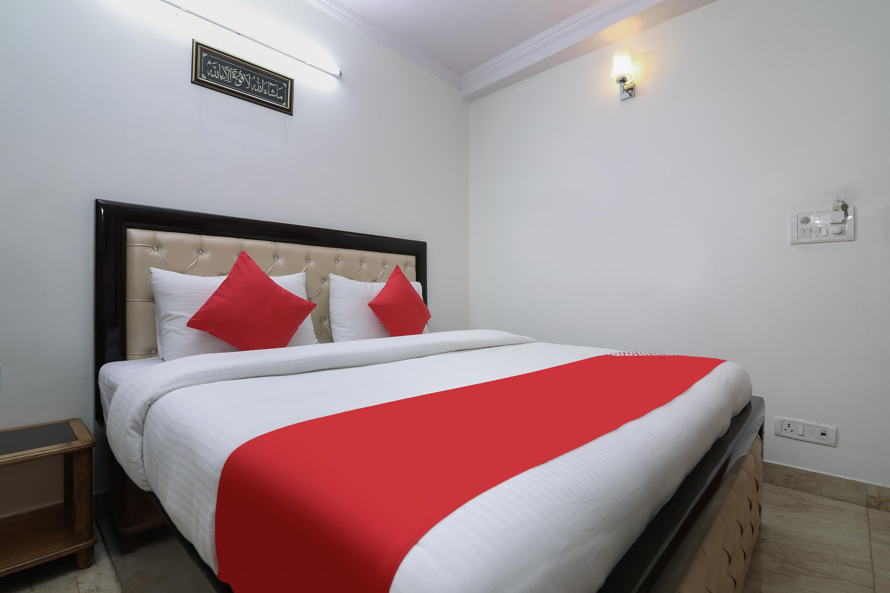 Hotel Wall Street New Delhi Exteriör bild