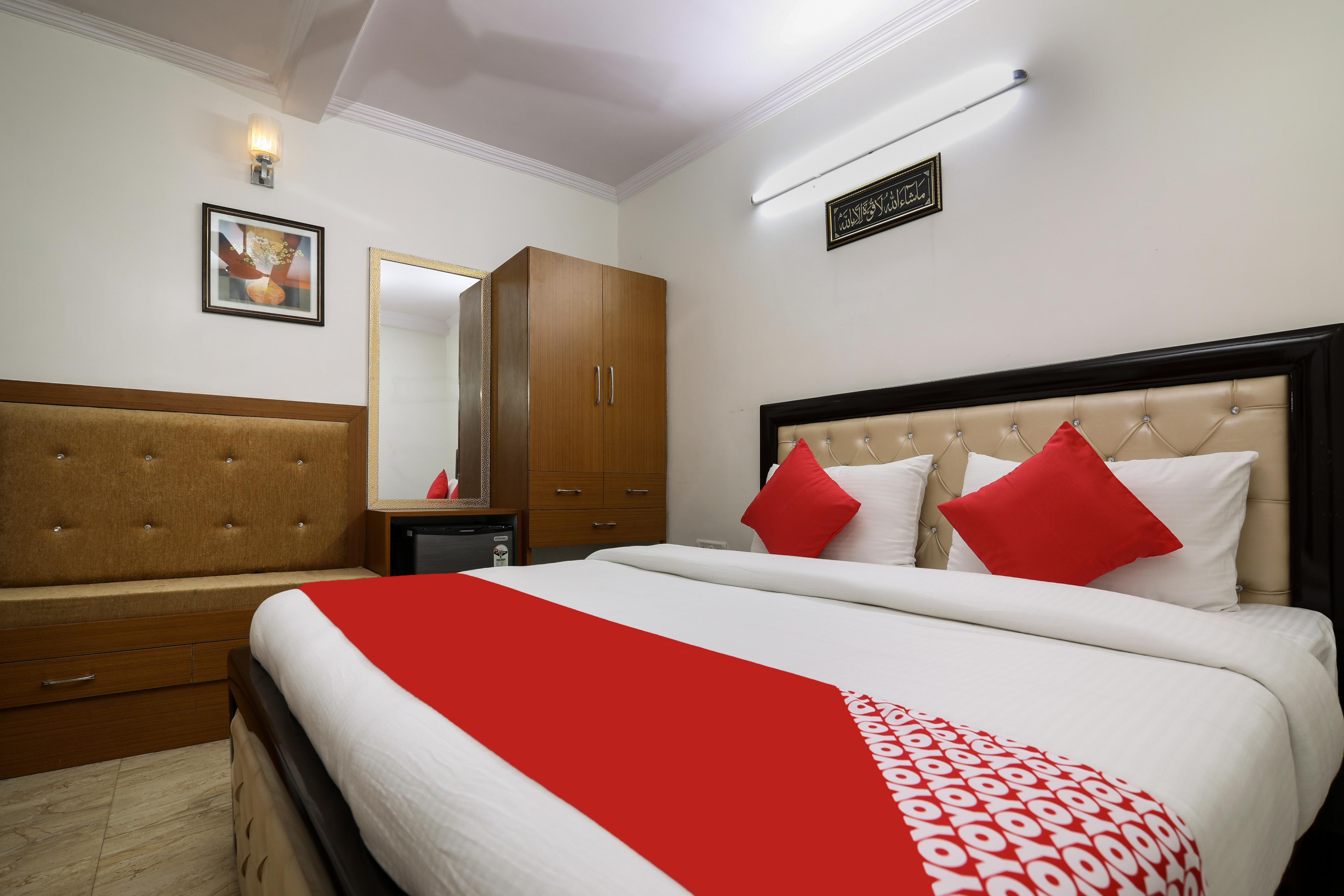 Hotel Wall Street New Delhi Exteriör bild